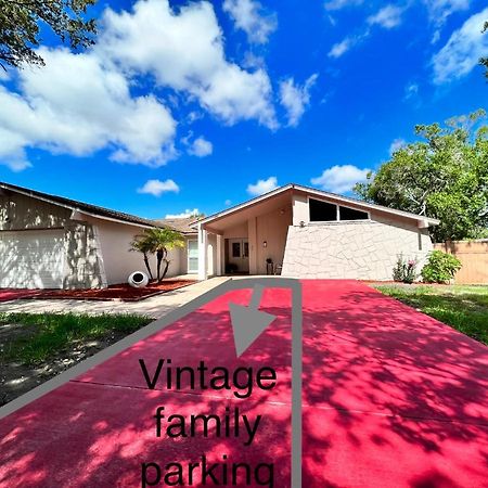 Vintage Family Scape + Heated Pool&Discount Villa Tampa Luaran gambar