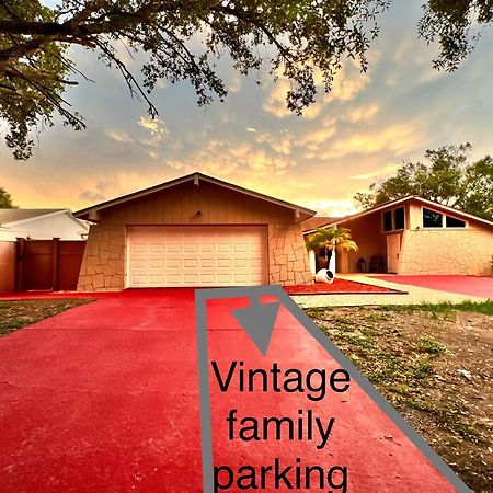 Vintage Family Scape + Heated Pool&Discount Villa Tampa Luaran gambar