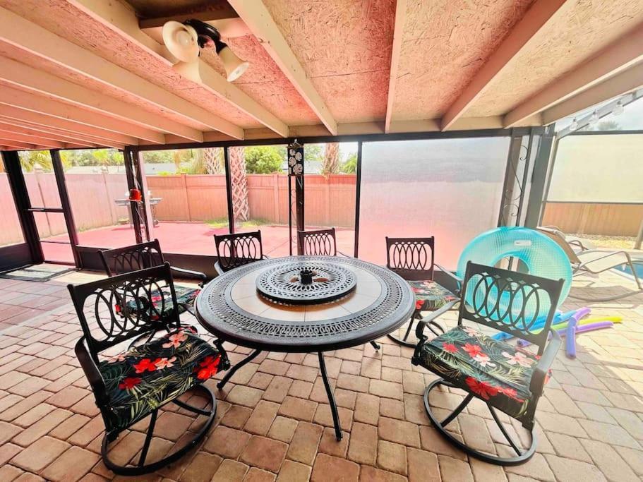 Vintage Family Scape + Heated Pool&Discount Villa Tampa Luaran gambar