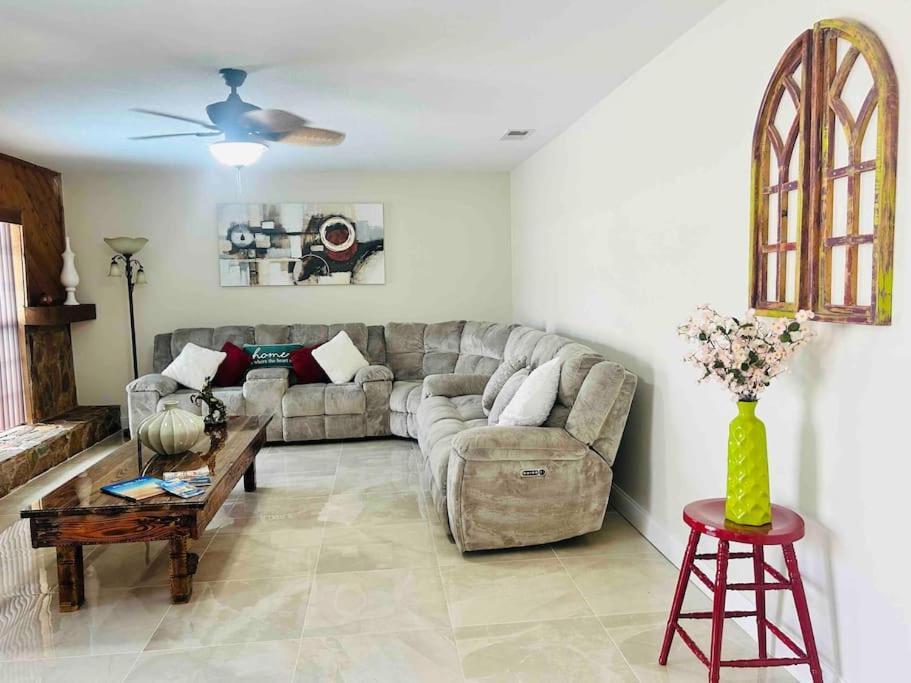 Vintage Family Scape + Heated Pool&Discount Villa Tampa Luaran gambar